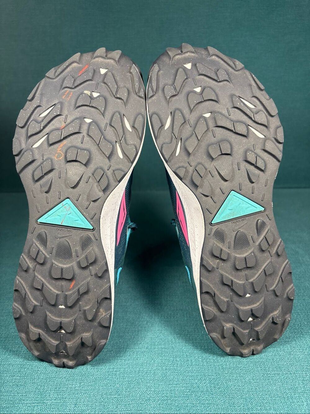 Nike Pegasus Trail 3 Teal Pink Womens Size 9.5 Running Shoes DA8698-300 - Picture 7 of 8
